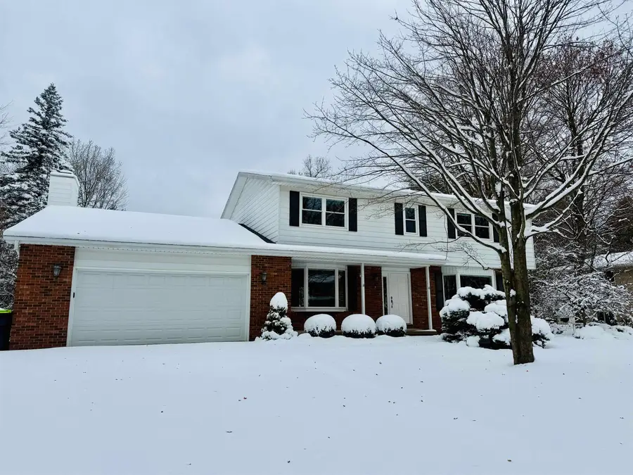 2404 Dilloway Drive, Midland, MI 48640 - #2