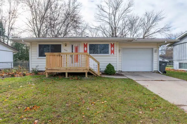 3005 Avon Street, Midland, MI 48640