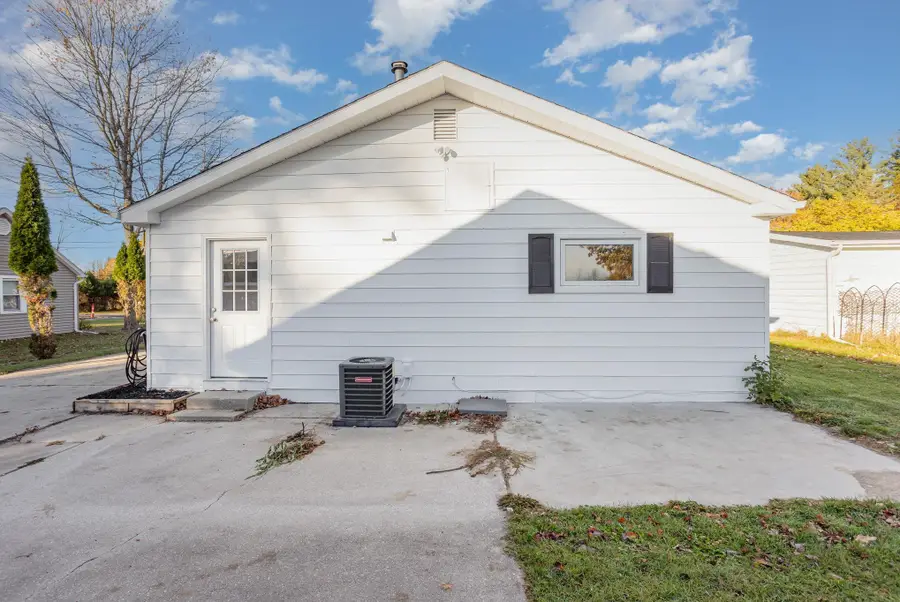 6610 Perrine Road, Midland, MI 48642 - #3