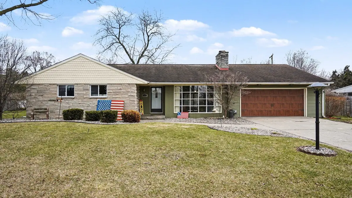 1473 Lesperance Court, Essexville, MI 48732 - #1