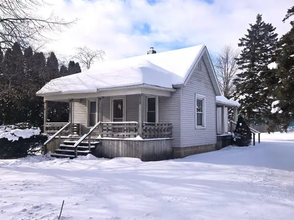 322 S Hemlock Road, Hemlock, MI 48626