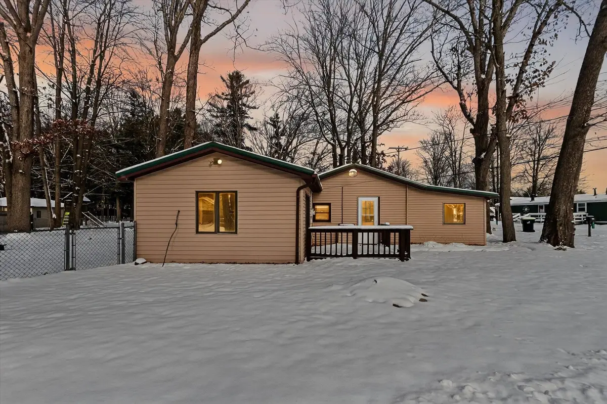 4260 Lake Drive, Beaverton, MI 48612 - #1