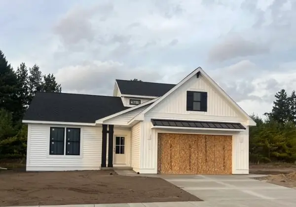 106 Brass Leaf Court, Midland, MI 48642