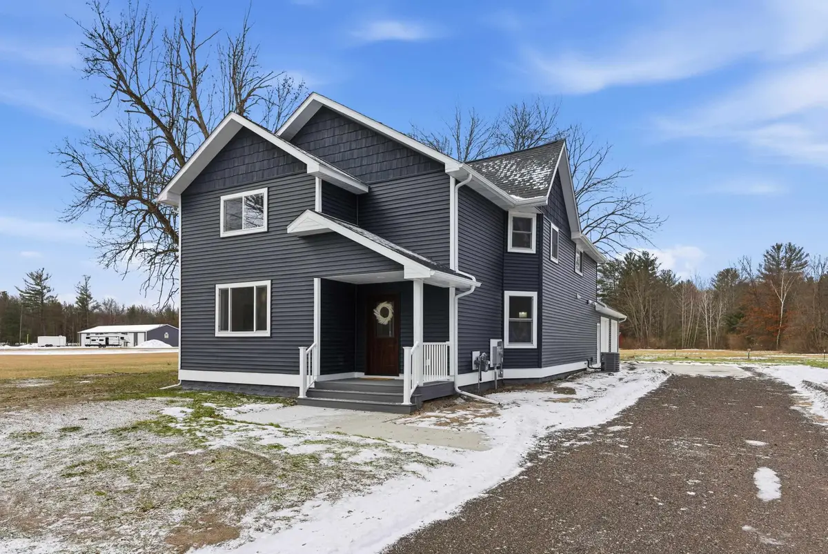 2797 N West River Road, Sanford, MI 48657 - #1