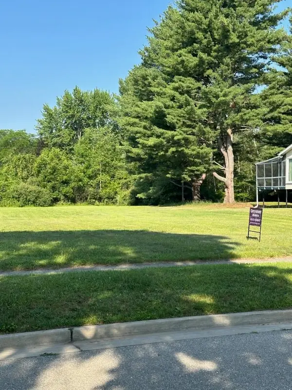 5915 Leeway Drive, Midland, MI 48642