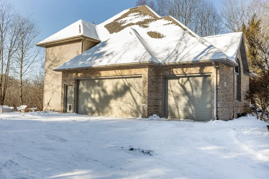 2266 E Cardinal Drive, Midland, MI 48642 - #2