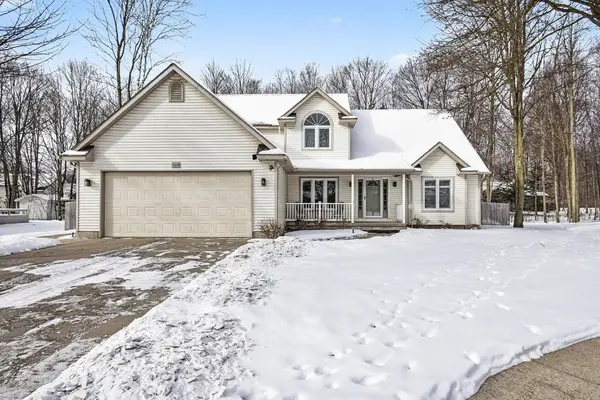 2609 Hearthstone Circle, Midland, MI 48642