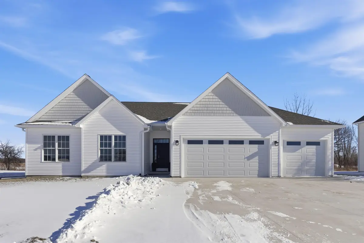 4521 E Crossroads Drive, Bay City, MI 48706 - #1