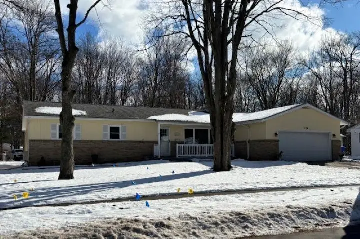 5214 Plainfield Street, Midland, MI 48642 - #1