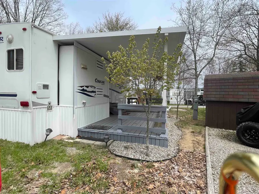 978 timberlynn Circle, Sanford, MI 48657 - #3