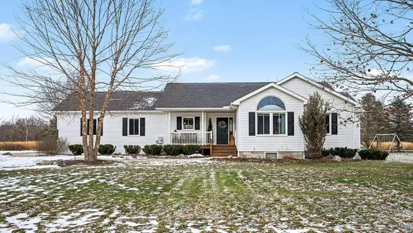 2033 E Stewart Road, Midland, MI 48640