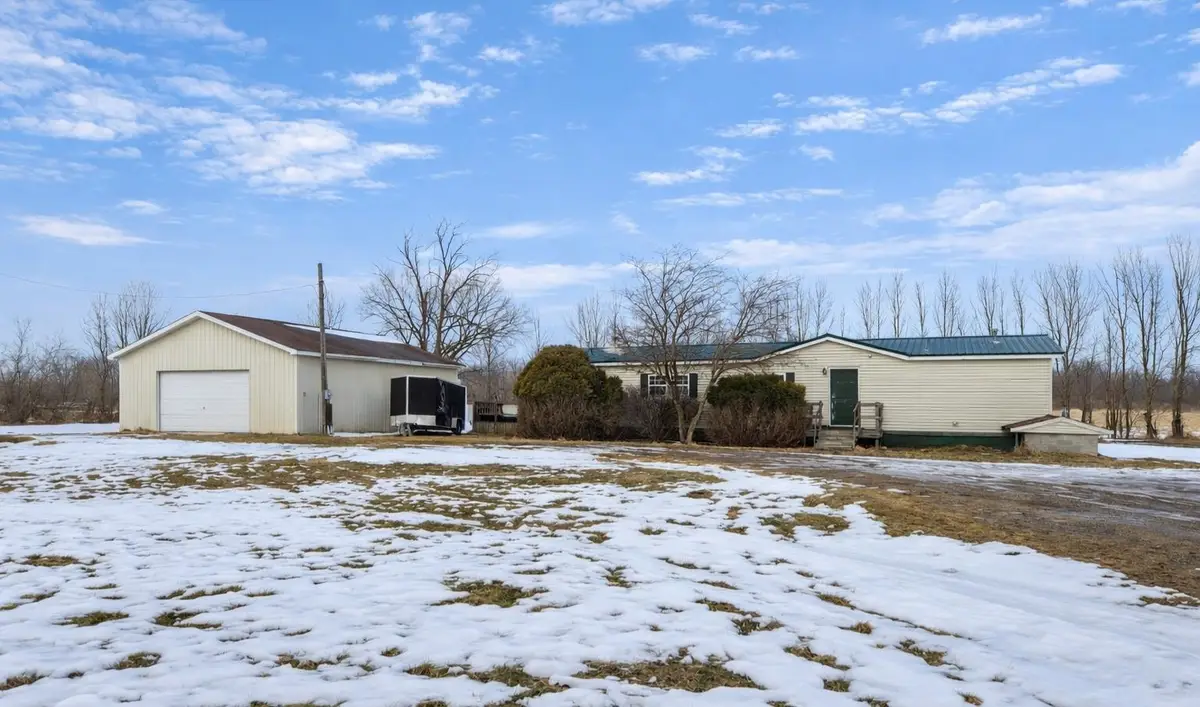 4742 W curtis Road, Coleman, MI 48618 - #1