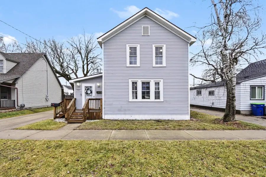 1107 Bradfield Street, Bay City, MI 48706 - #2