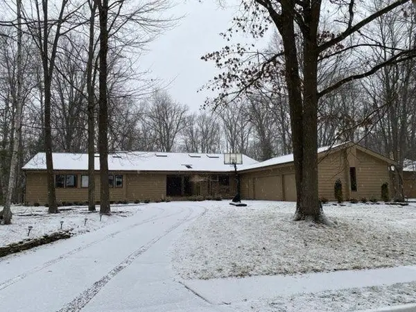 4800 Moorland Court, Midland, MI 48640