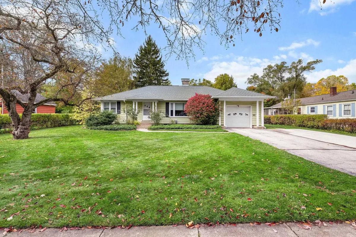 4517 Jeffeson Avenue, Midland, MI 48640 - #1