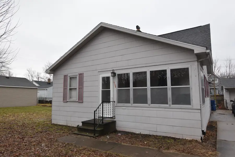 1106 Lewis Street, Bay City, MI 48706 - #2