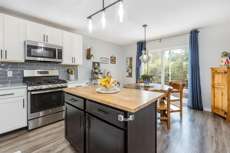 4621 Trotters Pointe Circle, Midland, MI 48642 - #2