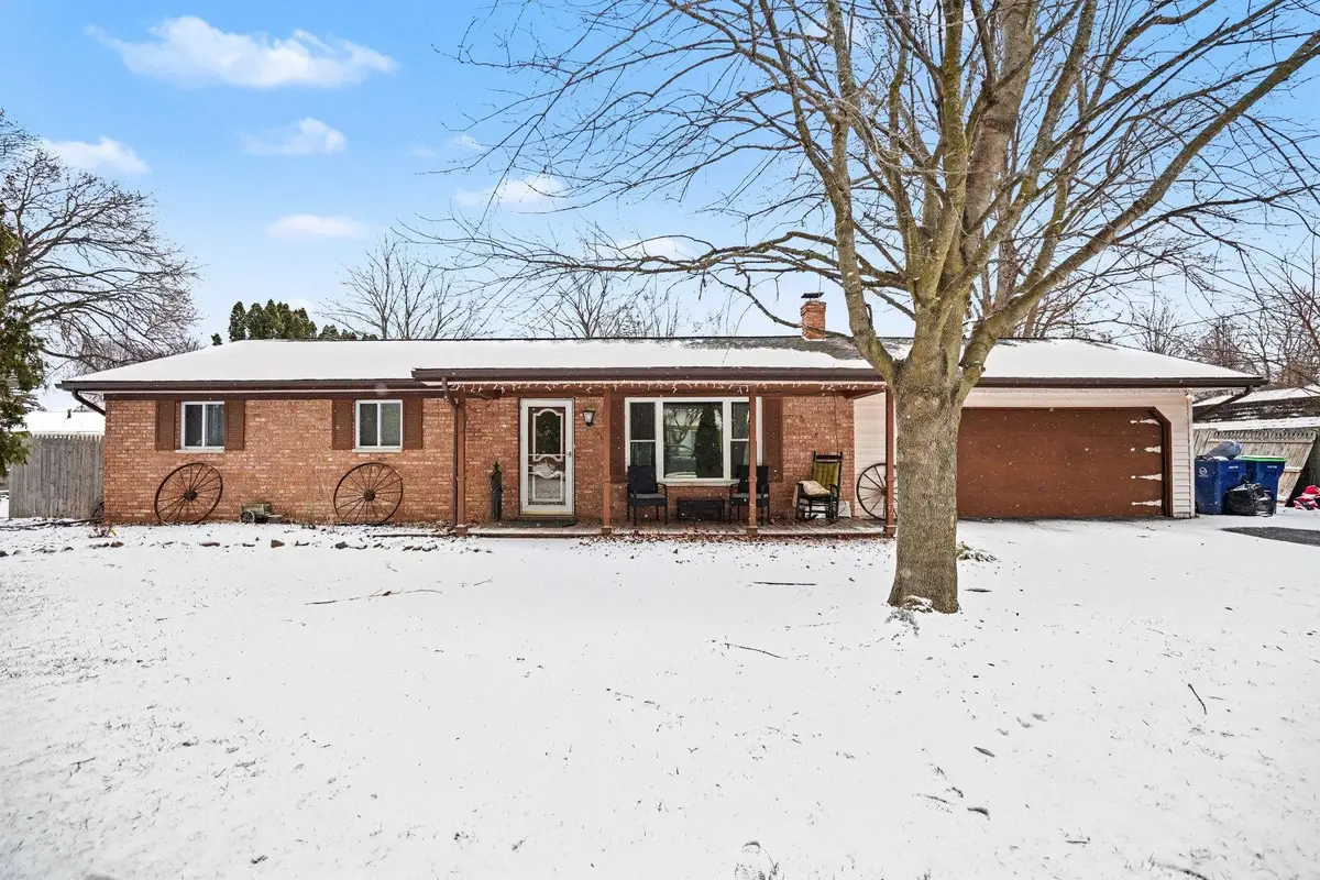 7821 Schirra Drive, Saginaw, MI 48609 - #1