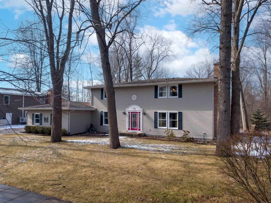 5711 Summerset Drive, Midland, MI 48640 - #2