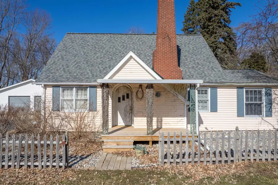 4419 E Tittabawassee Road, Hemlock, MI 48626 - #2