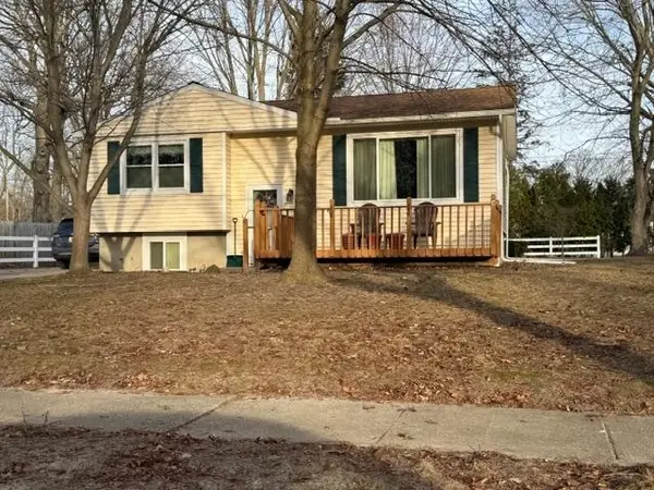 3218 Fairlane Street, Midland, MI 48642