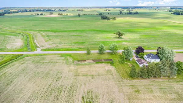 S Carter Road, Auburn, MI 48611