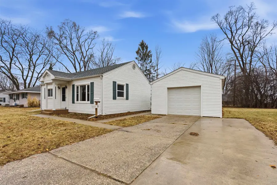 301 Princeton Court, Midland, MI 48640 - #2