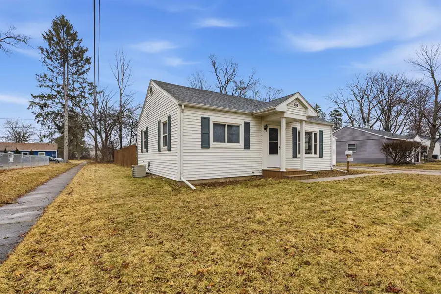 301 Princeton Court, Midland, MI 48640 - #3