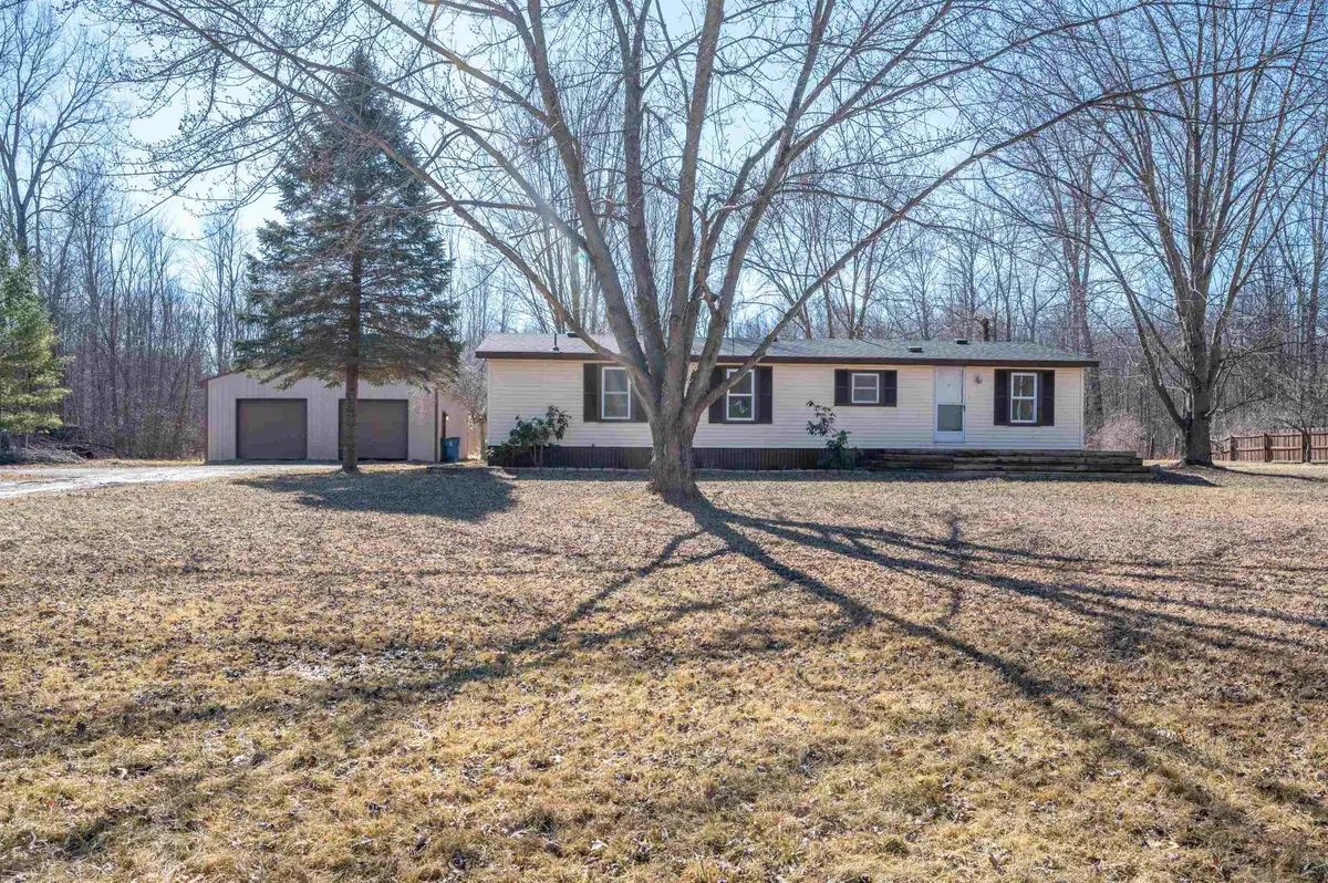 1039 W Wackerly Road, Sanford, MI 48657-9727 - #1