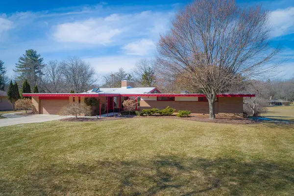 3711 Applewood Road, Midland, MI 48640