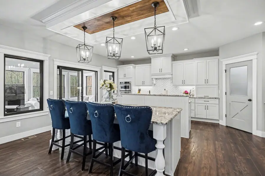 1045 S Grey Road, Midland, MI 48640 - #3