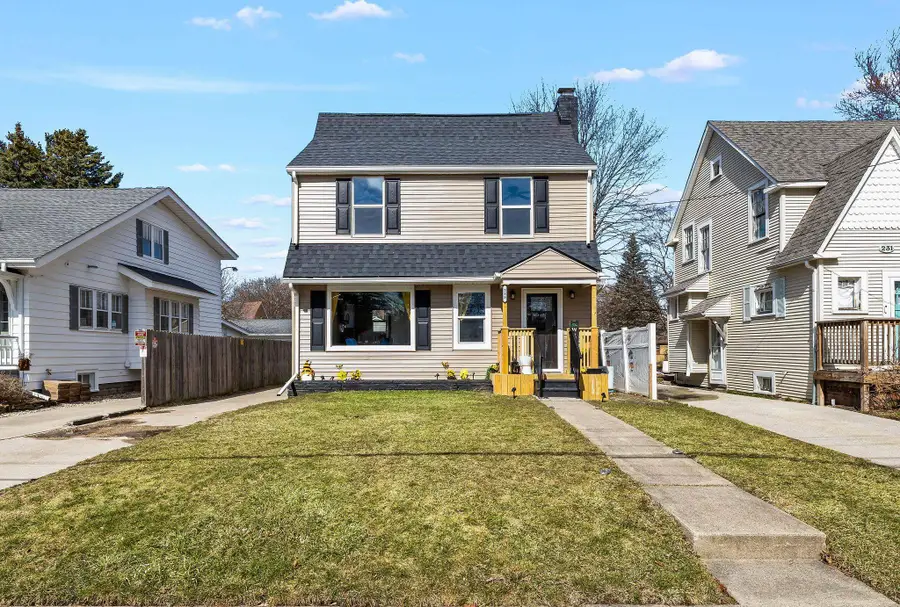 235 Lockwood Street, Saginaw, MI 48602 - #2