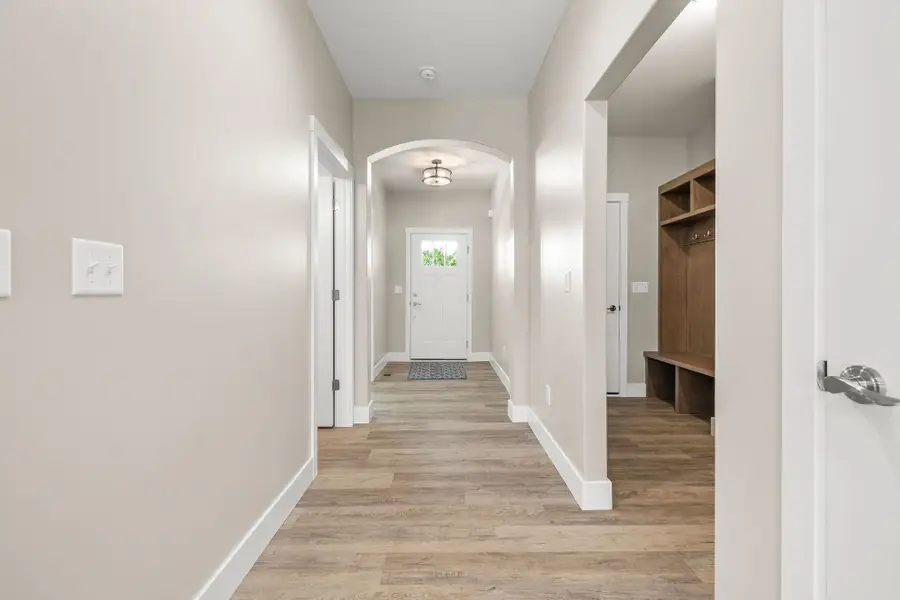 6018 Diamond View East Drive, Midland, MI 48642 - #2