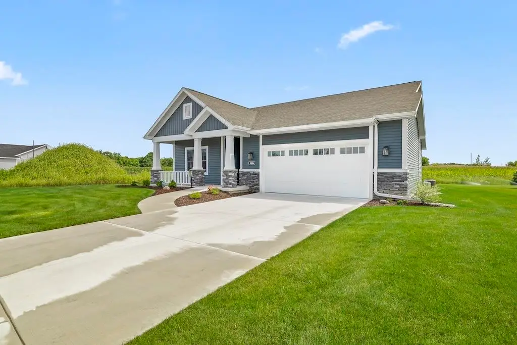 6201 Diamond View East Drive, Midland, MI 48642 - #1