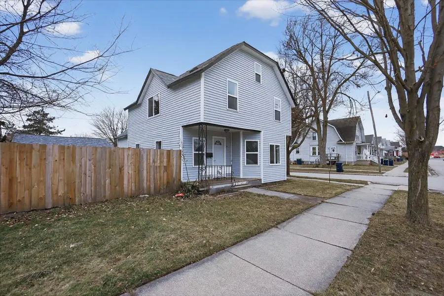 400 Fraser Street, Bay City, MI 48708 - #2