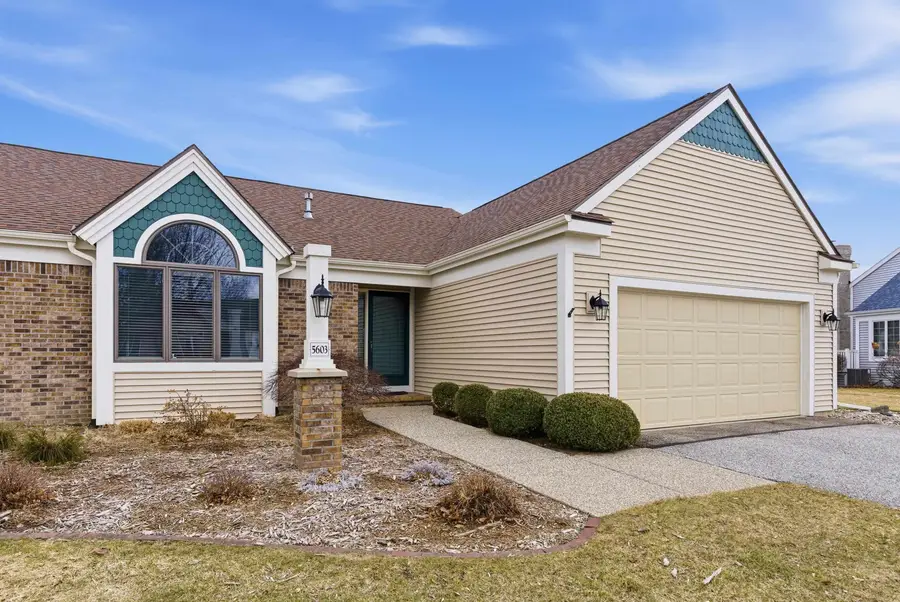 5603 Firethorne Drive, Bay City, MI 48706 - #2