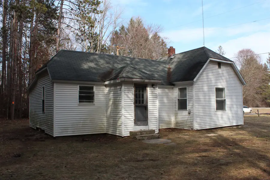 3853 Castor Road, Coleman, MI 48618 - #2