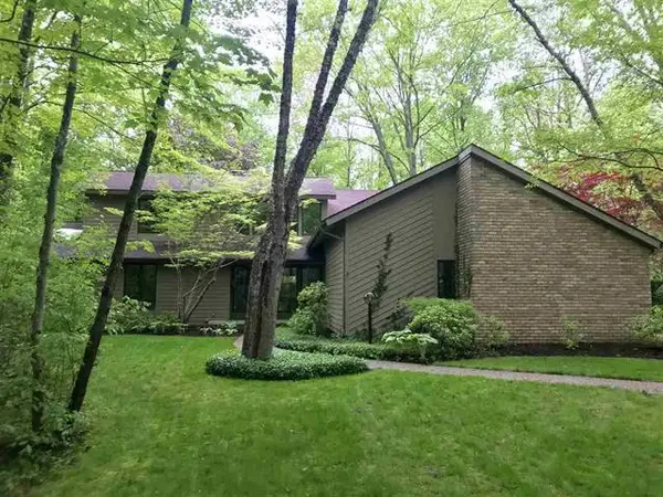 4804 Moorland Court, Midland, MI 48640