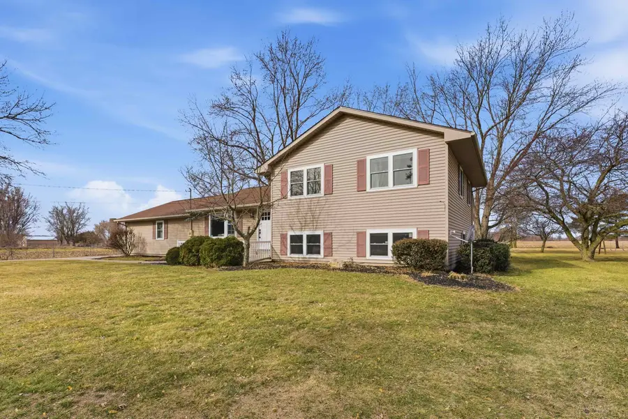 2258 S Nine Mile Road, Kawkawlin, MI 48631 - #2