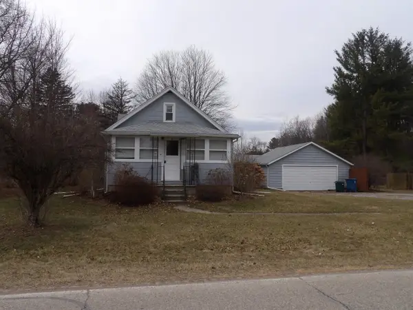 2299 Smith Street, Sanford, MI 48657