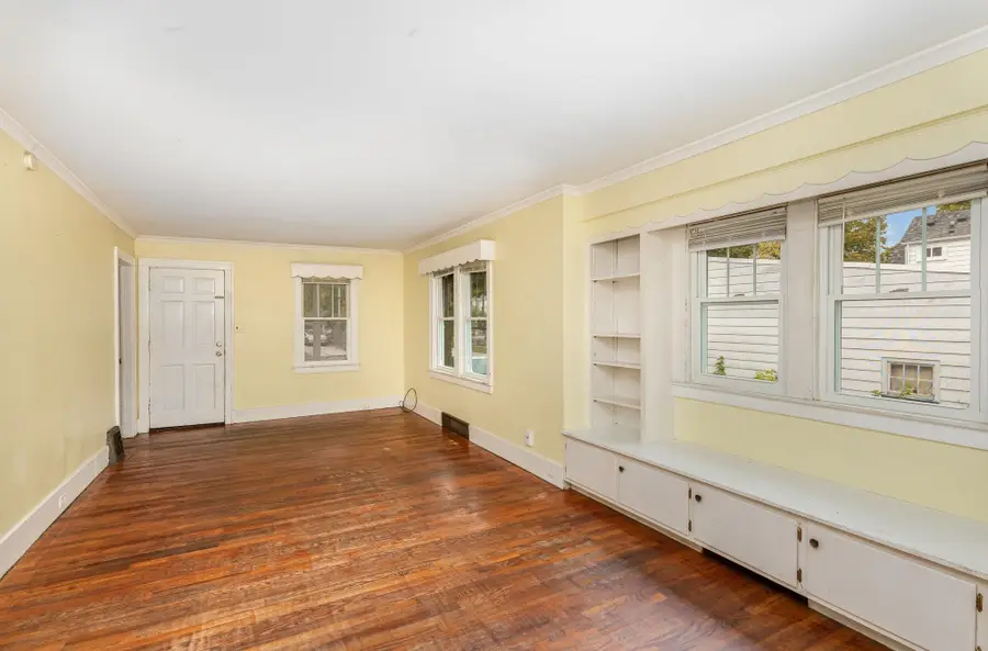 214 Goetz Street, Saginaw, MI 48602 - #3