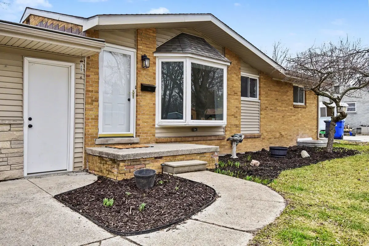 413 Wilson Drive, Midland, MI 48642 - #1