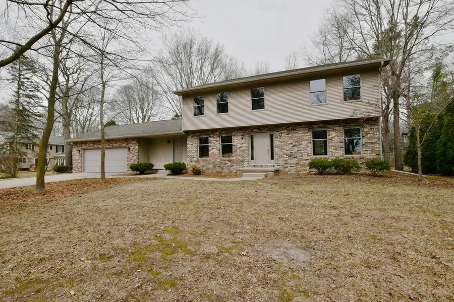 2710 Longfellow Lane, Midland, MI 48640 - #2