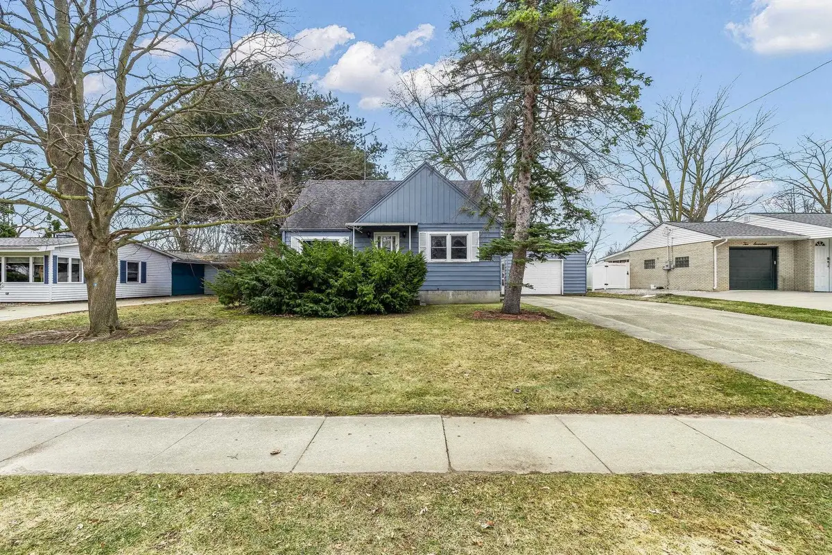 211 Church Street, Auburn, MI 48611 - #1