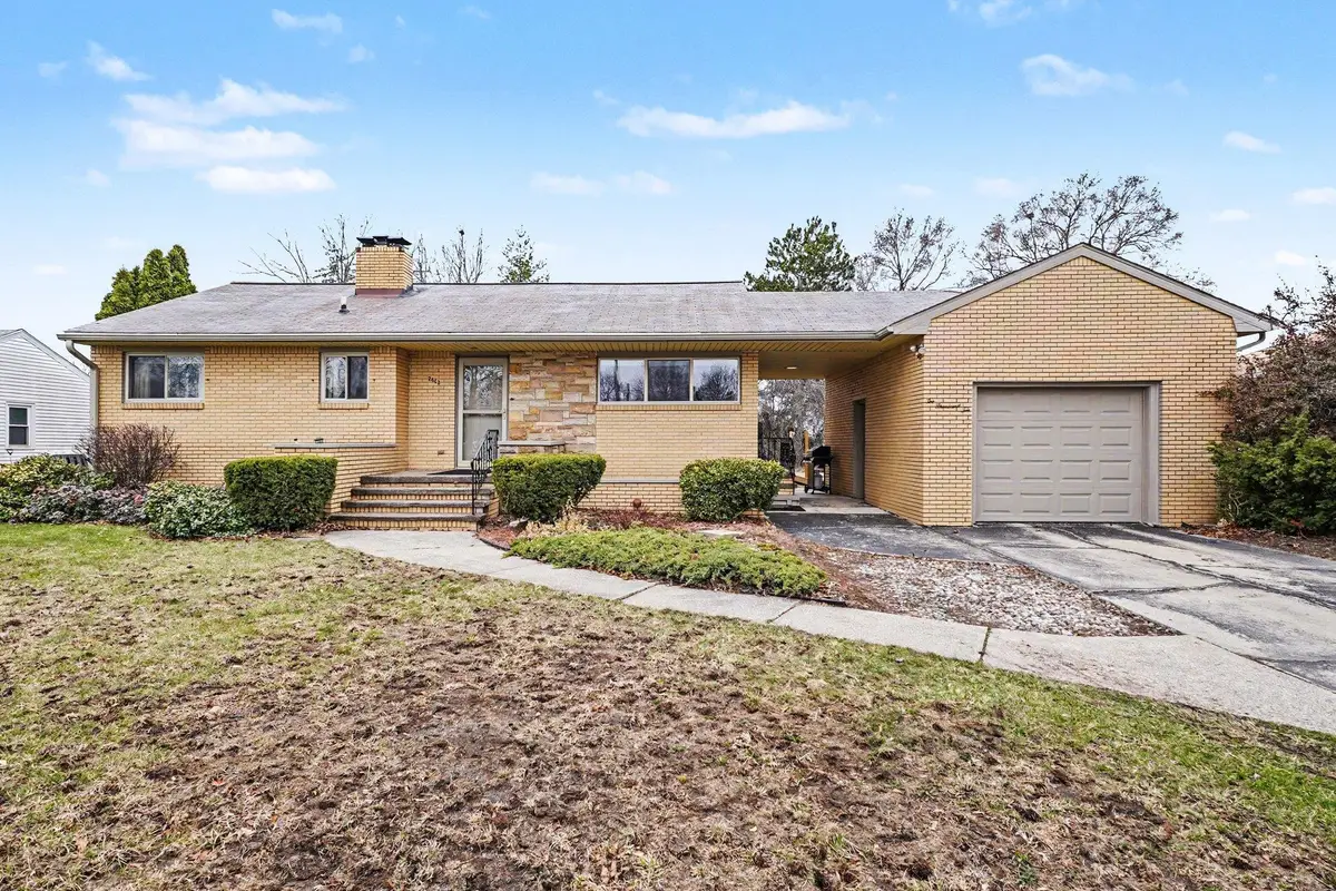 2002 S Farragut Street, Bay City, MI 48708 - #1