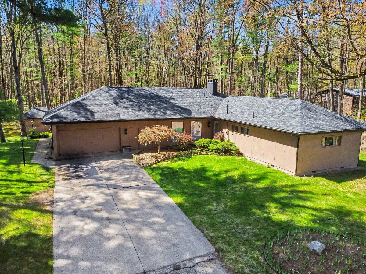 547 W Peterson Drive, Sanford, MI 48657 - #1