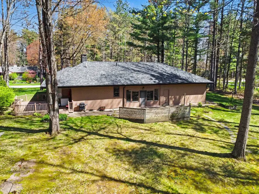 547 W Peterson Drive, Sanford, MI 48657 - #2