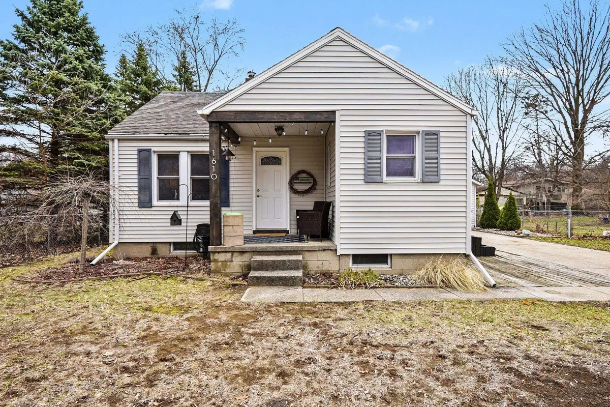 1610 Iowa St Street, Midland, MI 48642 - #1