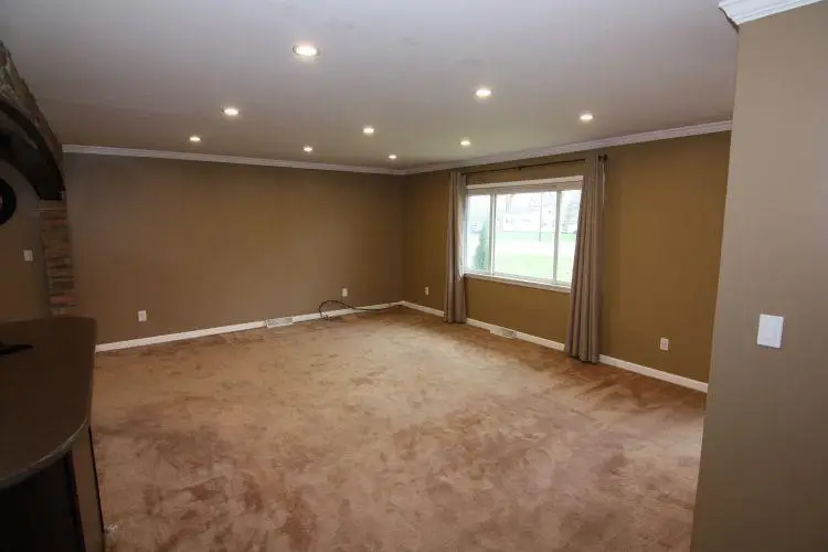 1685 S River Road, Saginaw, MI 48609 - #3