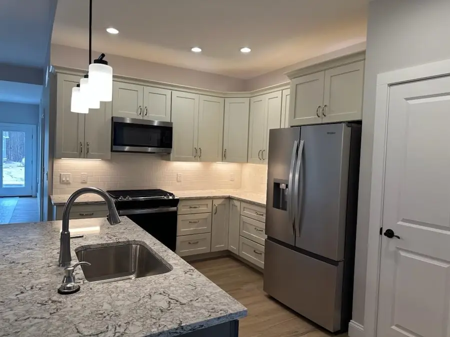 5407 W Westridge Street, Midland, MI 48640 - #2